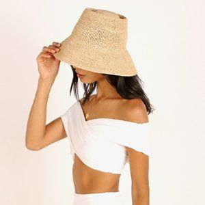 Janessa Leone Felix Hat size Medium